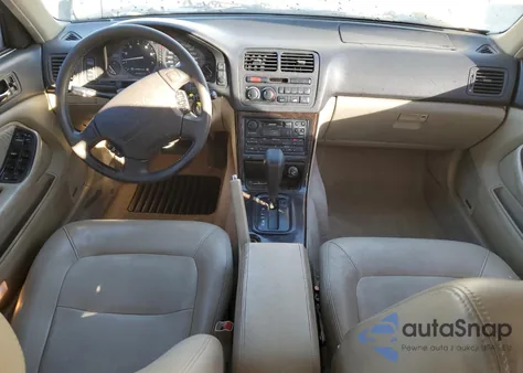 1995 Acura Legend L z USA, uszkodzony, nr VIN JH4KA7663SC014940